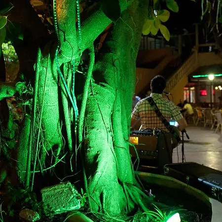 호텔 Baviera 칼라 라트자다